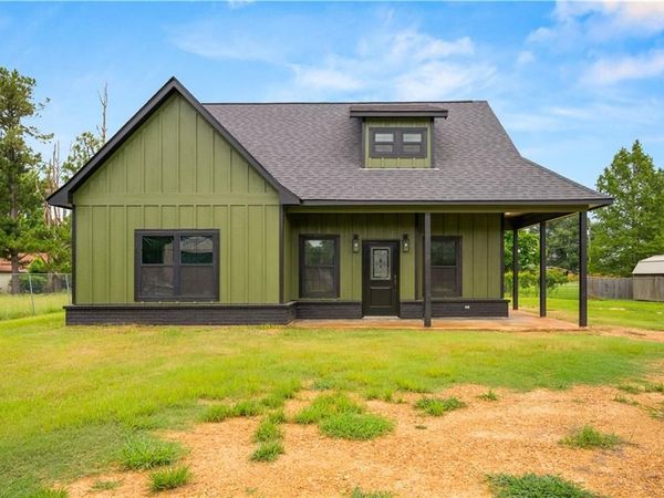 802 ODOM Street, Jonesville, LA 71343