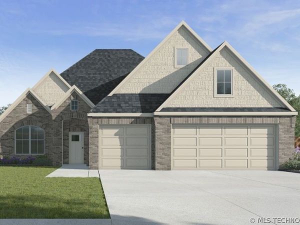 8303 S Guthrie Avenue W, Tulsa, OK 74132