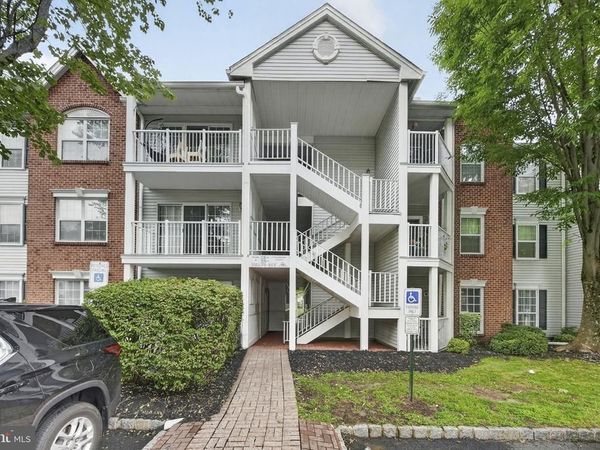 76 CHAMBORD COURT, HAMILTON, NJ 08619
