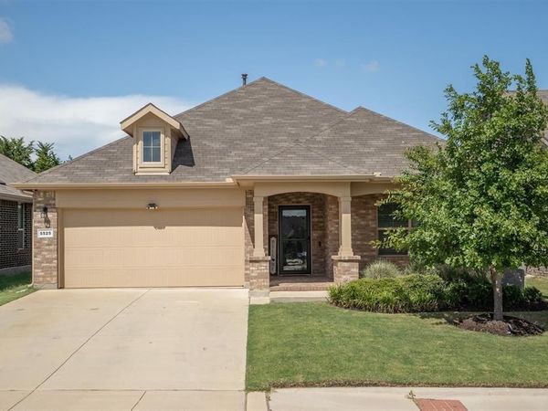 5525 Round Hill Road, Denton, TX 76210