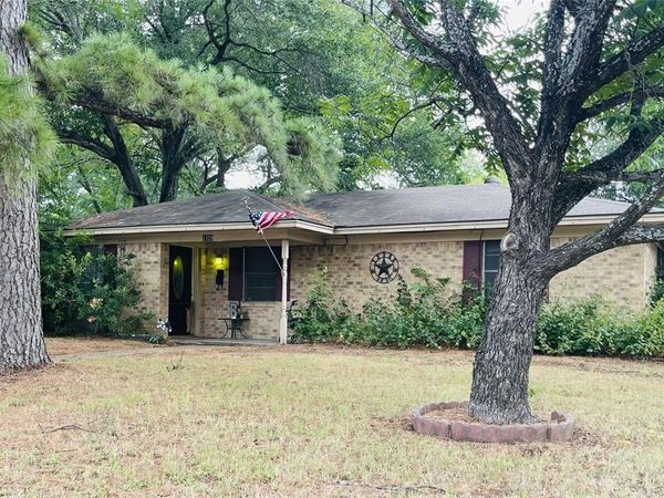 1420 Sycamore Avenue, Corsicana, TX 75110