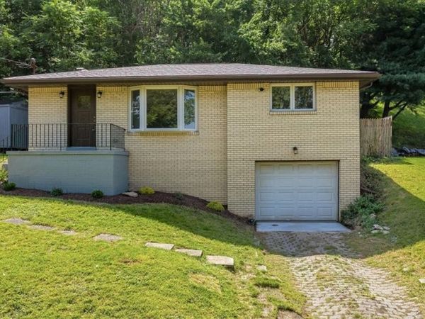 1994 Mckinney Rd , Monroeville, PA 15146