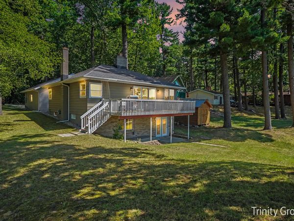 6712 E Carrigan Drive, Newaygo, MI 49337