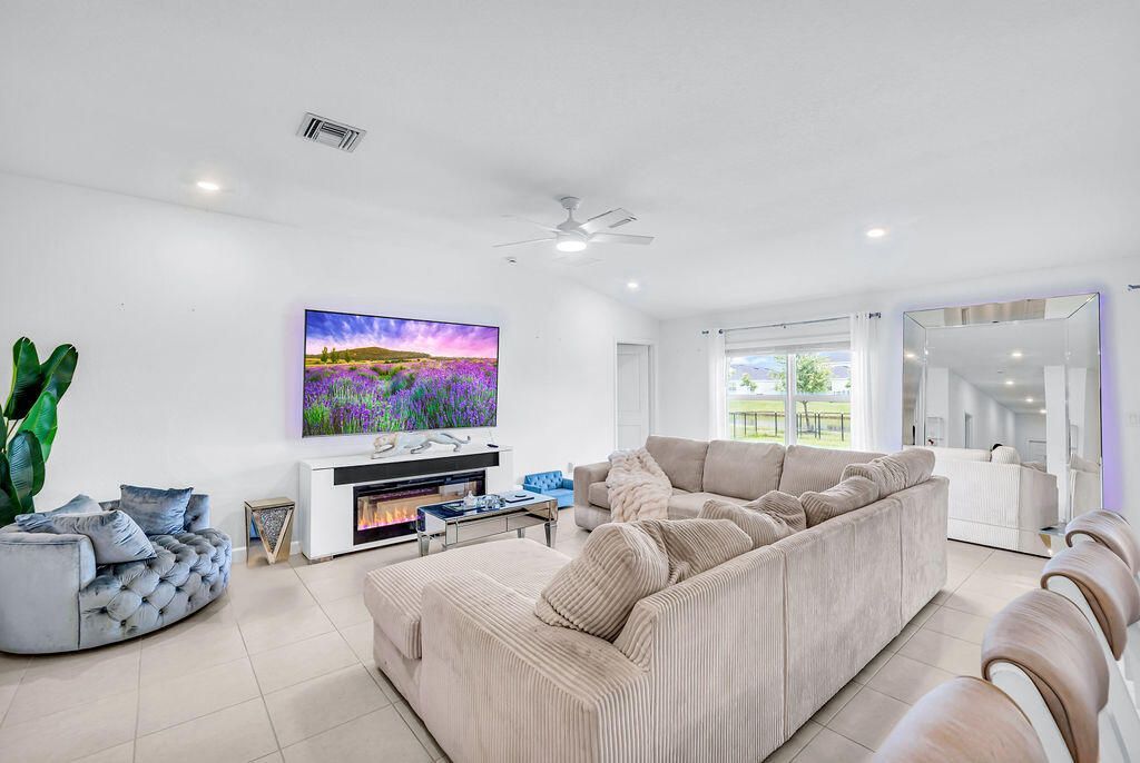 6339 NW Windwood Way, Port Saint Lucie, FL 34987 Photo