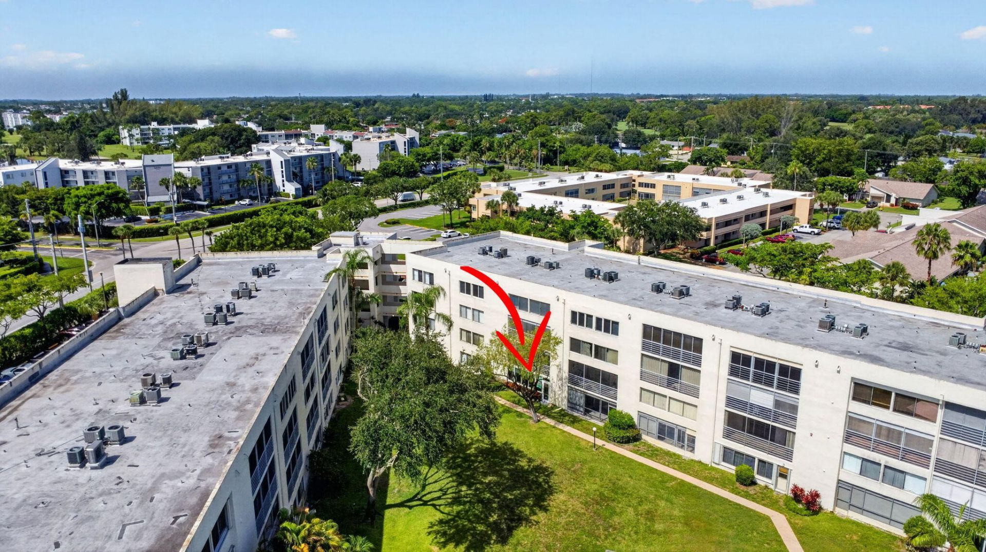 3186 Via Poinciana, Unit 114, Lake Worth, FL 33467 Photo