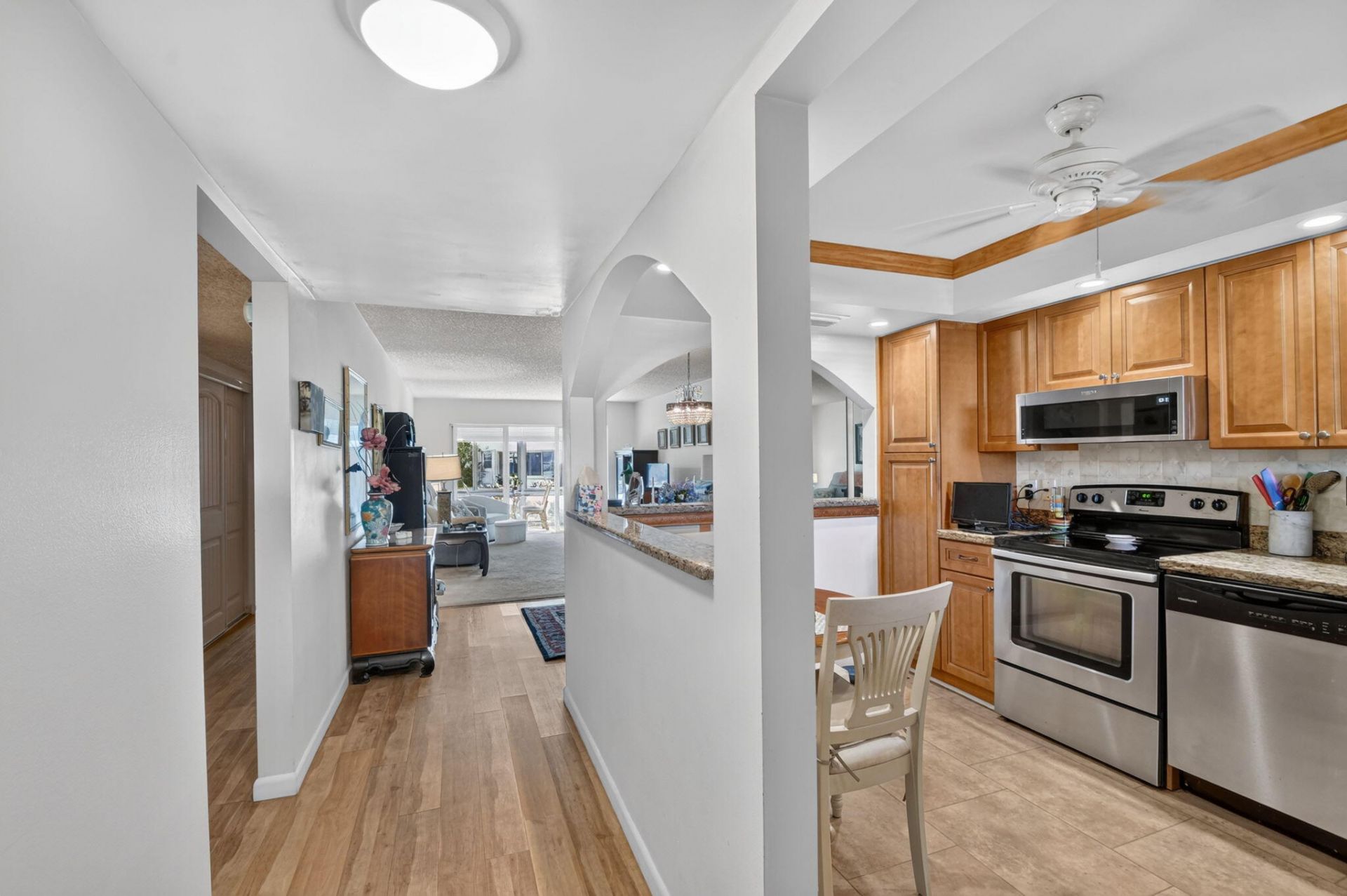 3186 Via Poinciana, Unit 114, Lake Worth, FL 33467 Photo