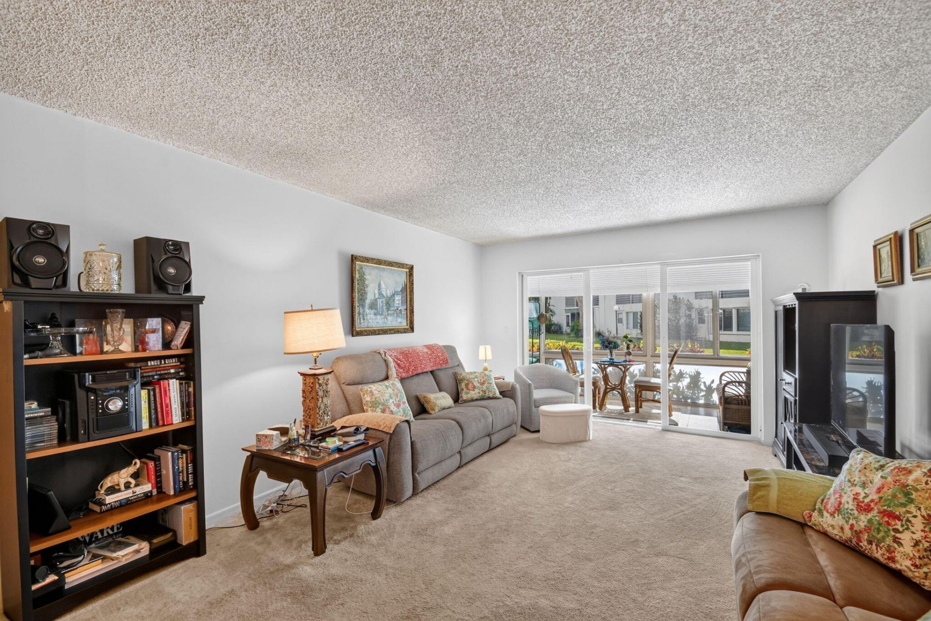 3186 Via Poinciana, Unit 114, Lake Worth, FL 33467 Photo