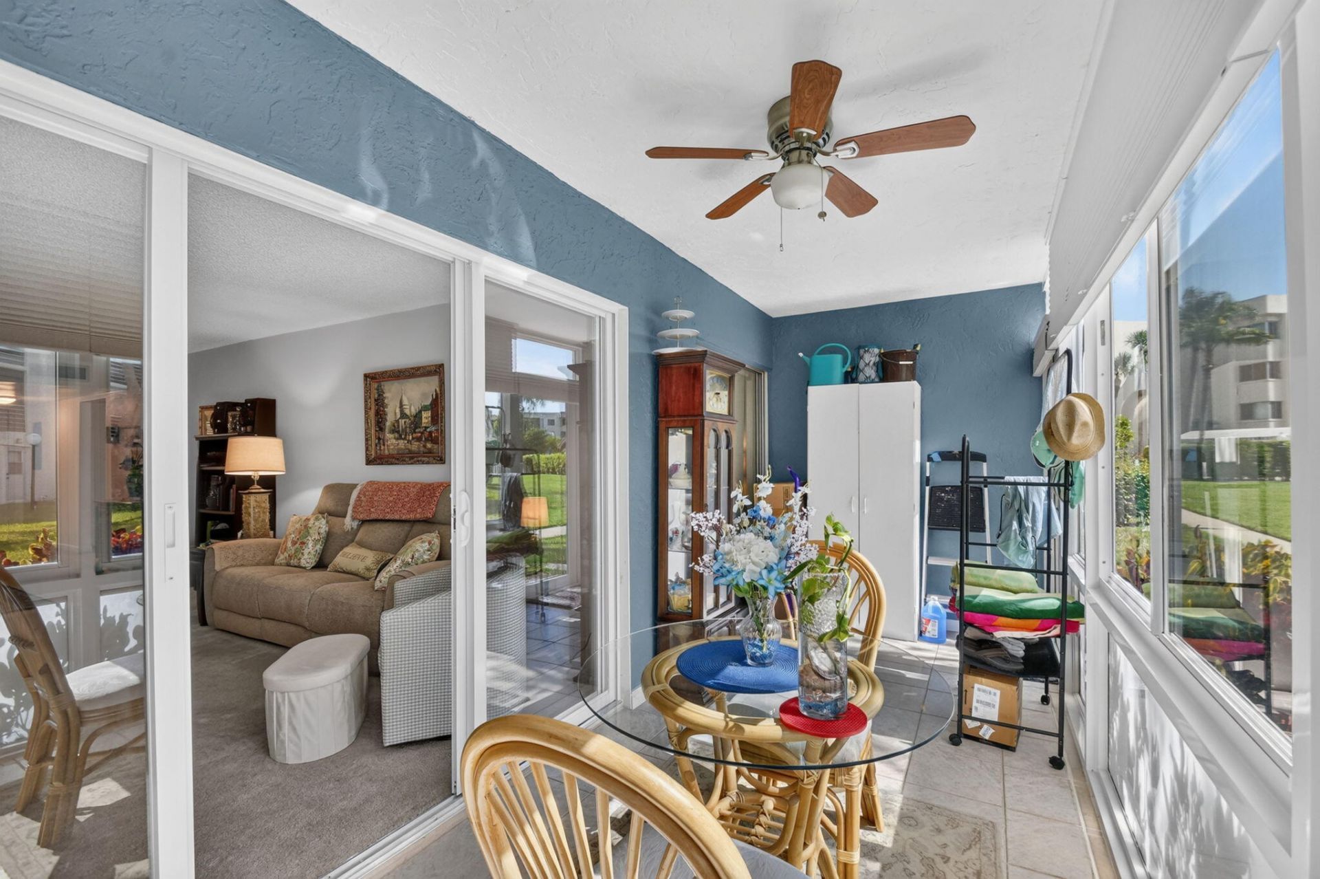 3186 Via Poinciana, Unit 114, Lake Worth, FL 33467 Photo