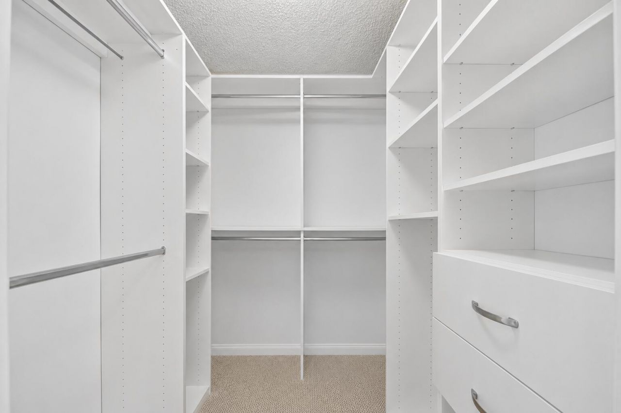 3186 Via Poinciana, Unit 114, Lake Worth, FL 33467 Photo