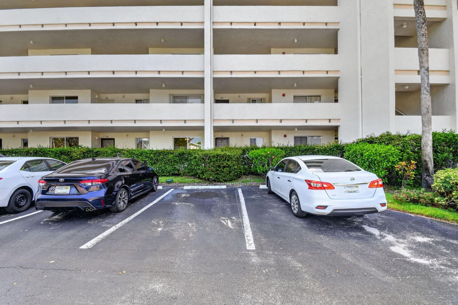 3186 Via Poinciana, Unit 114, Lake Worth, FL 33467 Photo