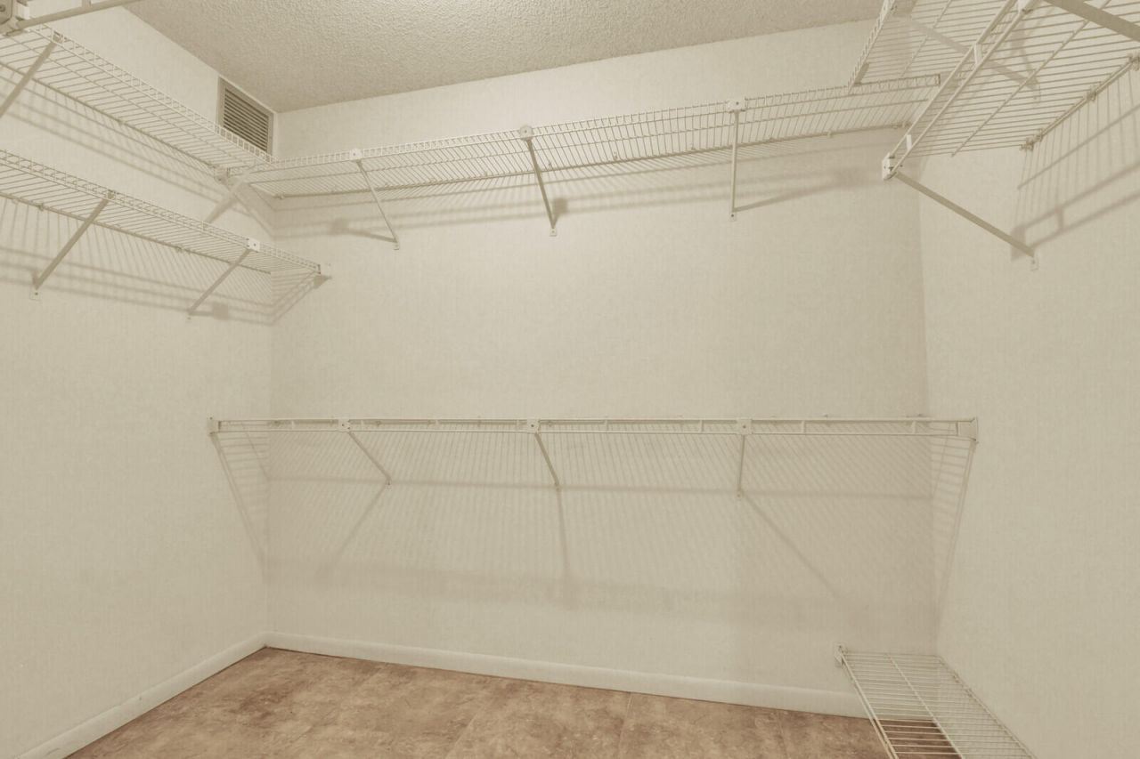 3636 Whitehall Drive, Unit 105, West Palm Beach, FL 33401 Photo