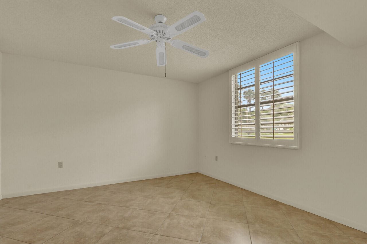 3636 Whitehall Drive, Unit 105, West Palm Beach, FL 33401 Photo
