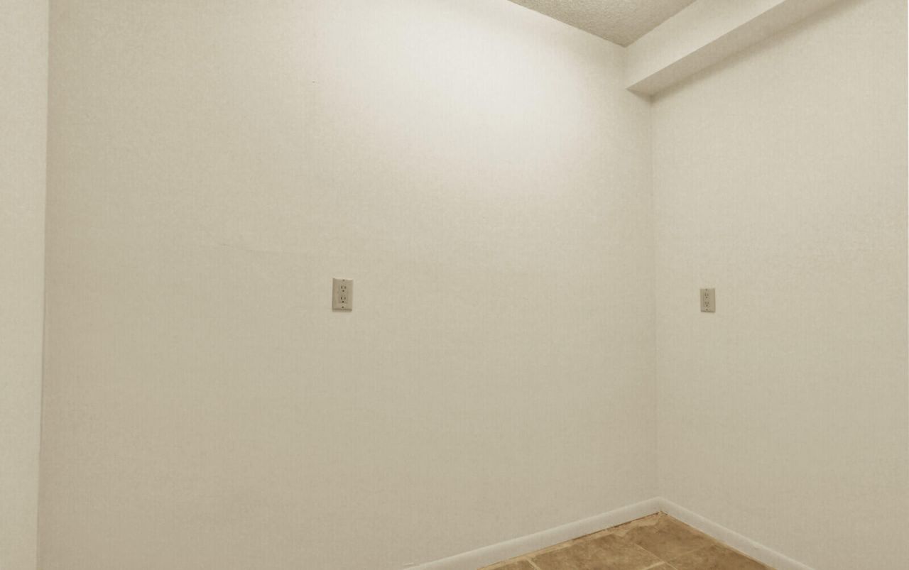 3636 Whitehall Drive, Unit 105, West Palm Beach, FL 33401 Photo