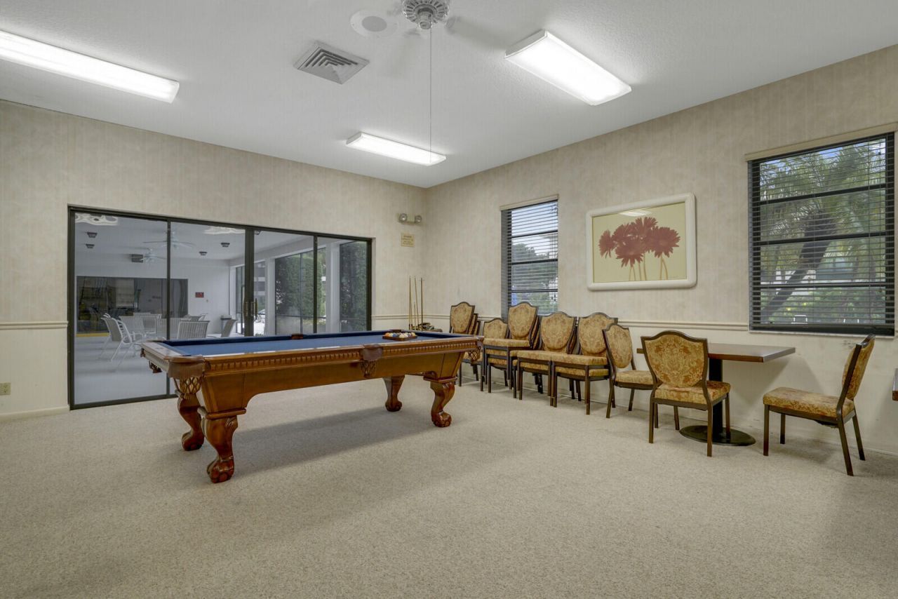 3636 Whitehall Drive, Unit 105, West Palm Beach, FL 33401 Photo