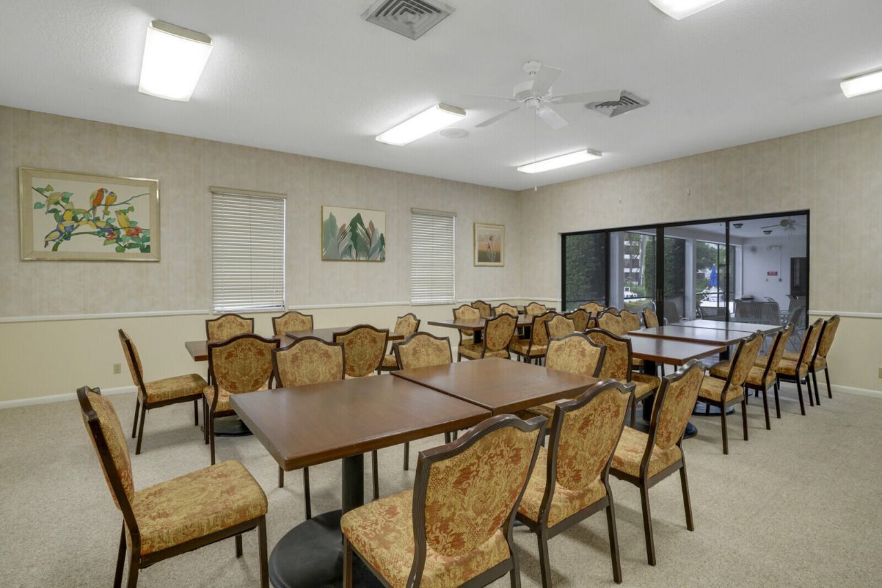 3636 Whitehall Drive, Unit 105, West Palm Beach, FL 33401 Photo