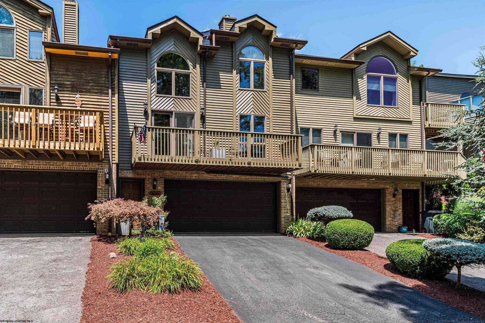 1041 Greystone Circle, Morgantown, WV 26508 Main Photo