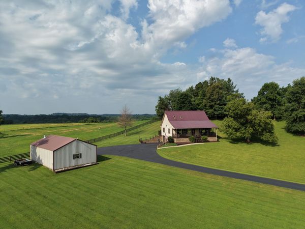 2983 Temple Hill Rd, Summer Shade, KY 42166