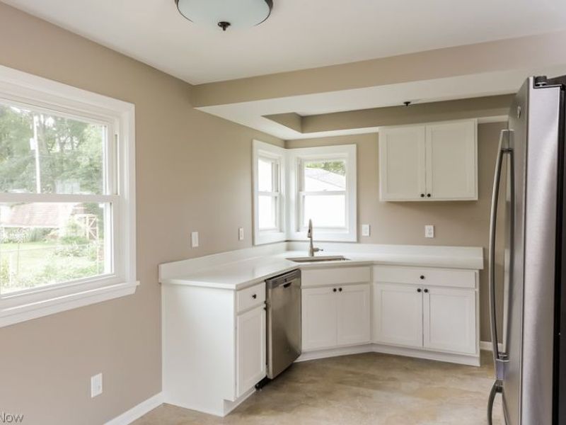 1952 Miriam Avenue , Avon, OH 44011 Photo 4