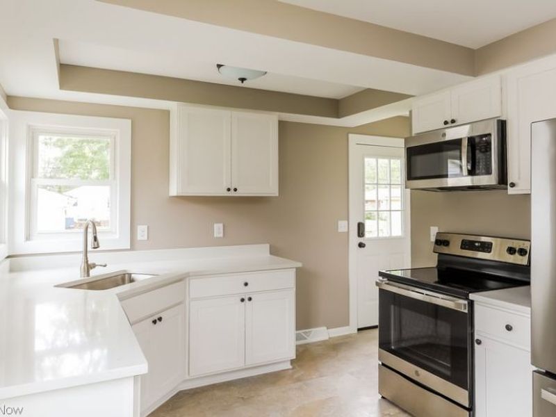 1952 Miriam Avenue , Avon, OH 44011 Photo 5