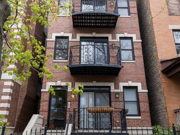 906 W Barry Avenue , Unit 3, Chicago, IL 60657