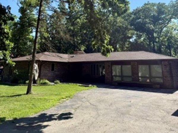 14309 K B Road , Capron, IL 61012