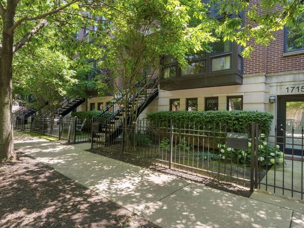 1715 W George Street , Chicago, IL 60657