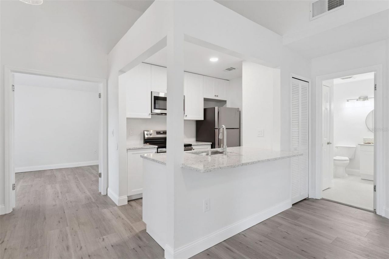 549 Sun Ridge Place , Unit 207, Altamonte Springs, FL 32714 Photo