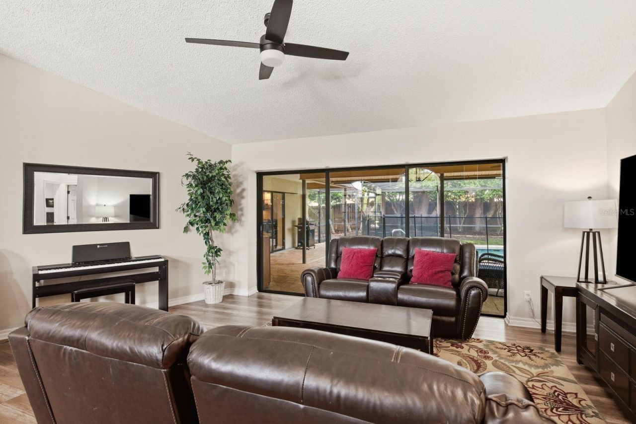 2729 Redford Court E, Clearwater, FL 33761 Photo