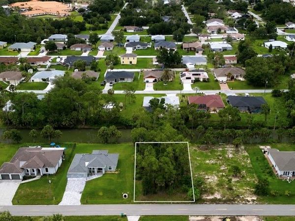 256 YORKSHIRE STREET , PORT CHARLOTTE, FL 33954