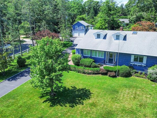 8275 Skunk (aka Bay Ave) Lane, Cutchogue, NY 11935