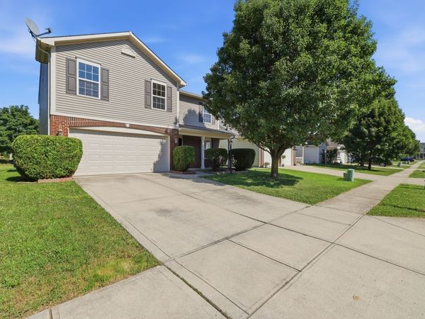 12385 Schoolhouse Road , Fishers, IN 46037