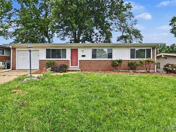 2640 Suffolk Place , Florissant, MO 63033