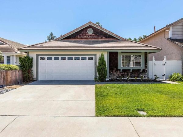 2332 Briarwood Place , Escondido, CA 92026
