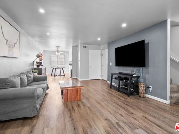 14325 Terra Bella Street , Unit G, Los Angeles, CA 91402