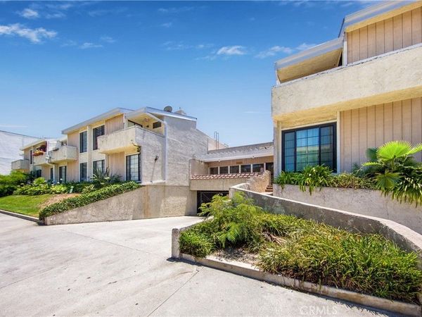 11834 Gilmore , Unit 16, North Hollywood, CA 91606