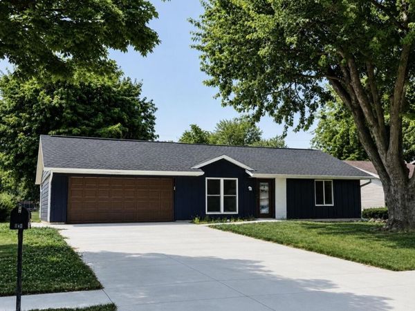 810 Cheshire Circle, Celina, OH 45822