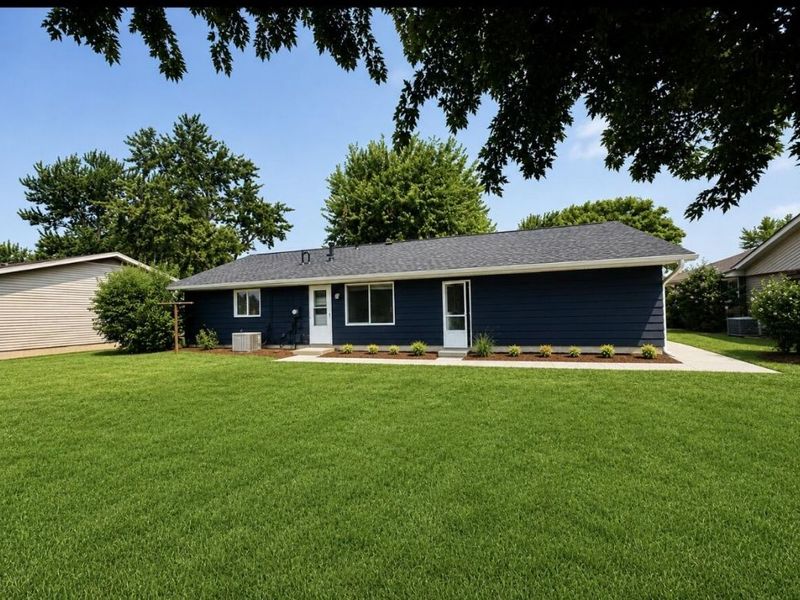 810 Cheshire Circle, Celina, OH 45822 Photo 2