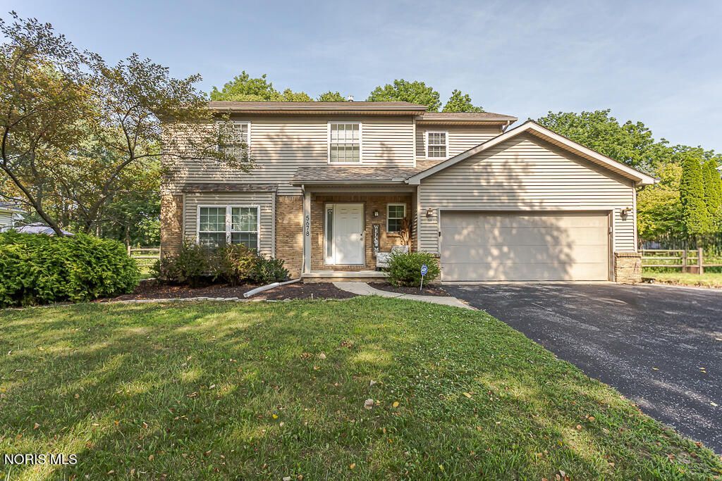 5678 Greenridge Drive, Toledo, OH 43615 Main Photo