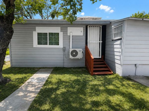 314 N Nueces, Unit C, San Antonio, TX 78207