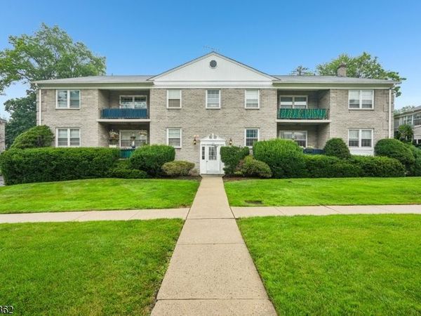 135 S Maple Ave, Unit 143B, Ridgewood, NJ 07450