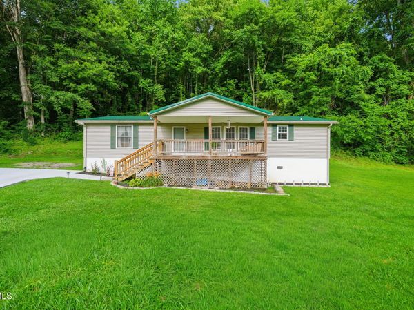 768 East Wood Avenue, Big Stone Gap, VA 24219