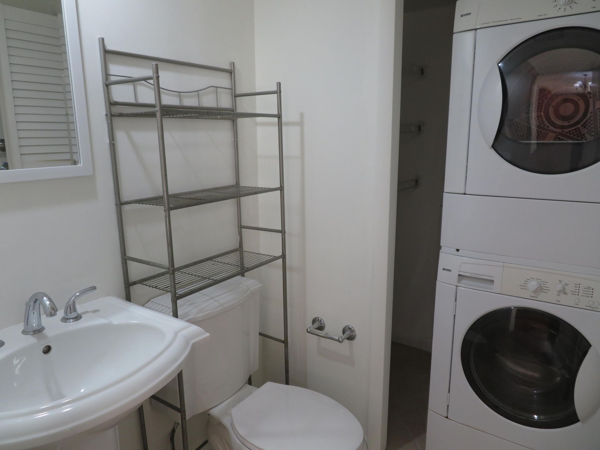 1700 Embassy Drive, Unit 708, West Palm Beach, FL 33401 Photo