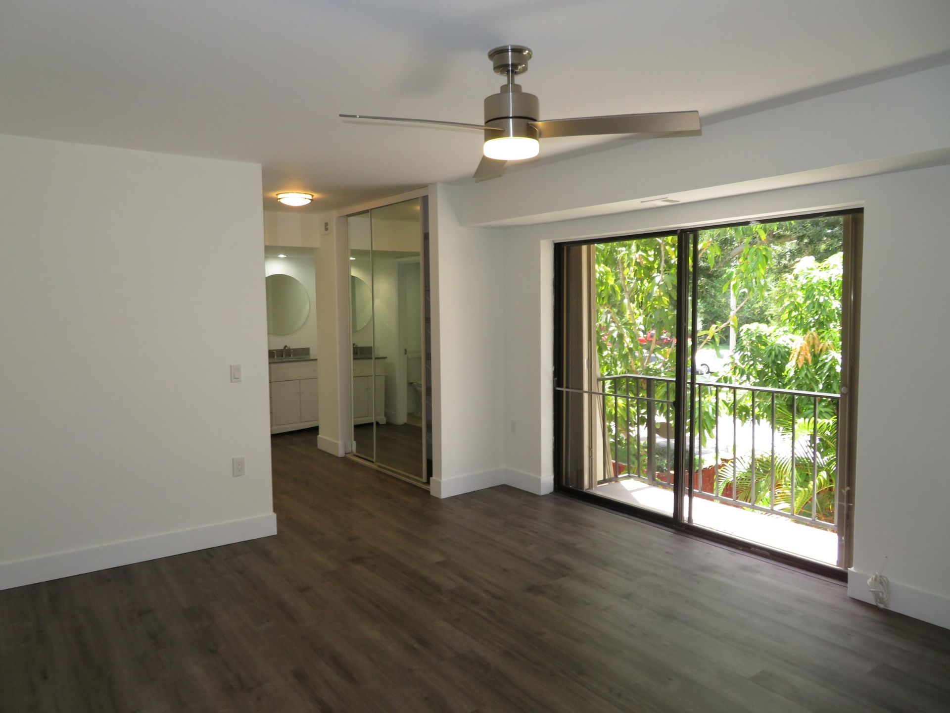 1700 Embassy Drive, Unit 708, West Palm Beach, FL 33401 Photo