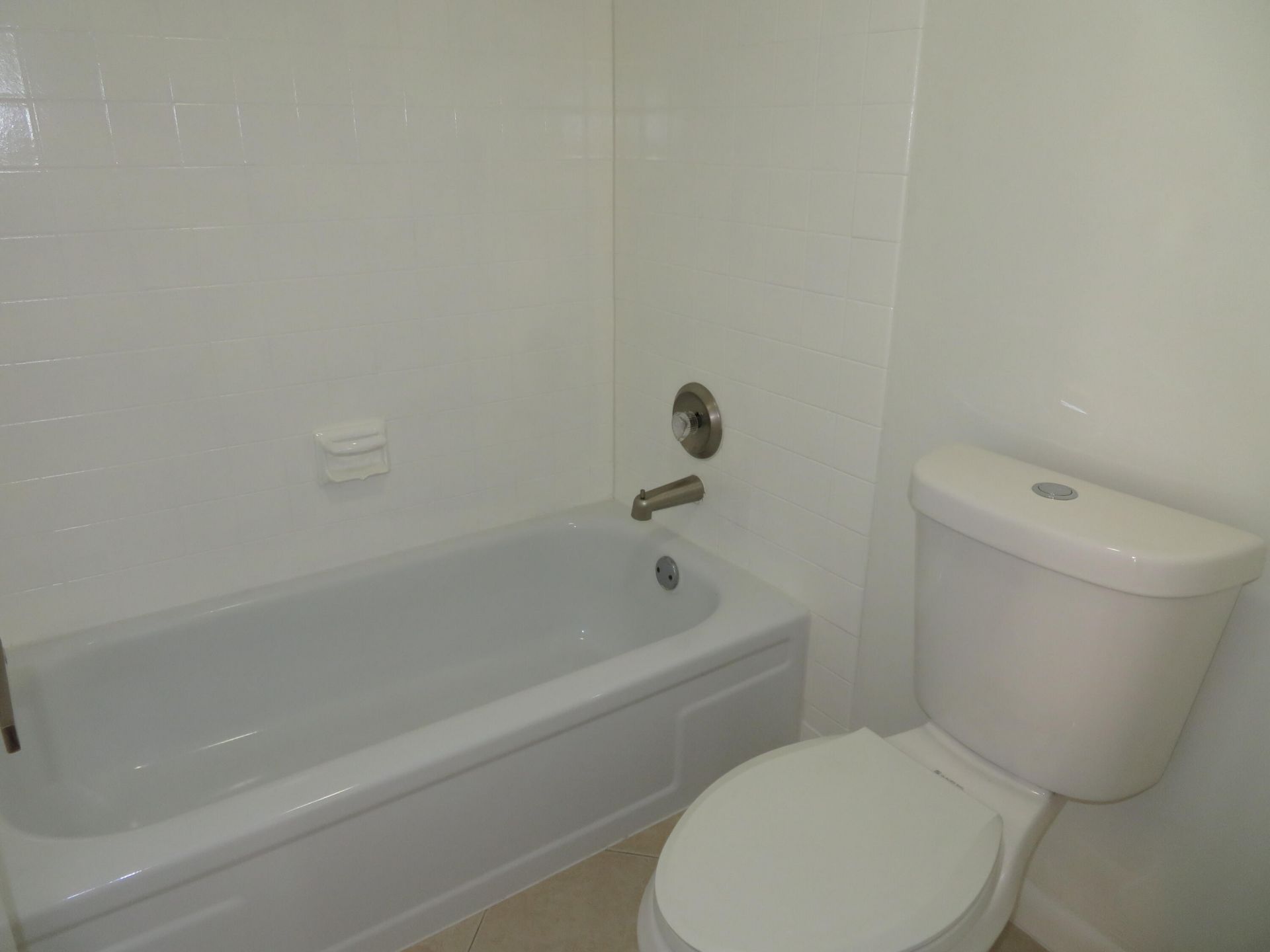 1700 Embassy Drive, Unit 708, West Palm Beach, FL 33401 Photo
