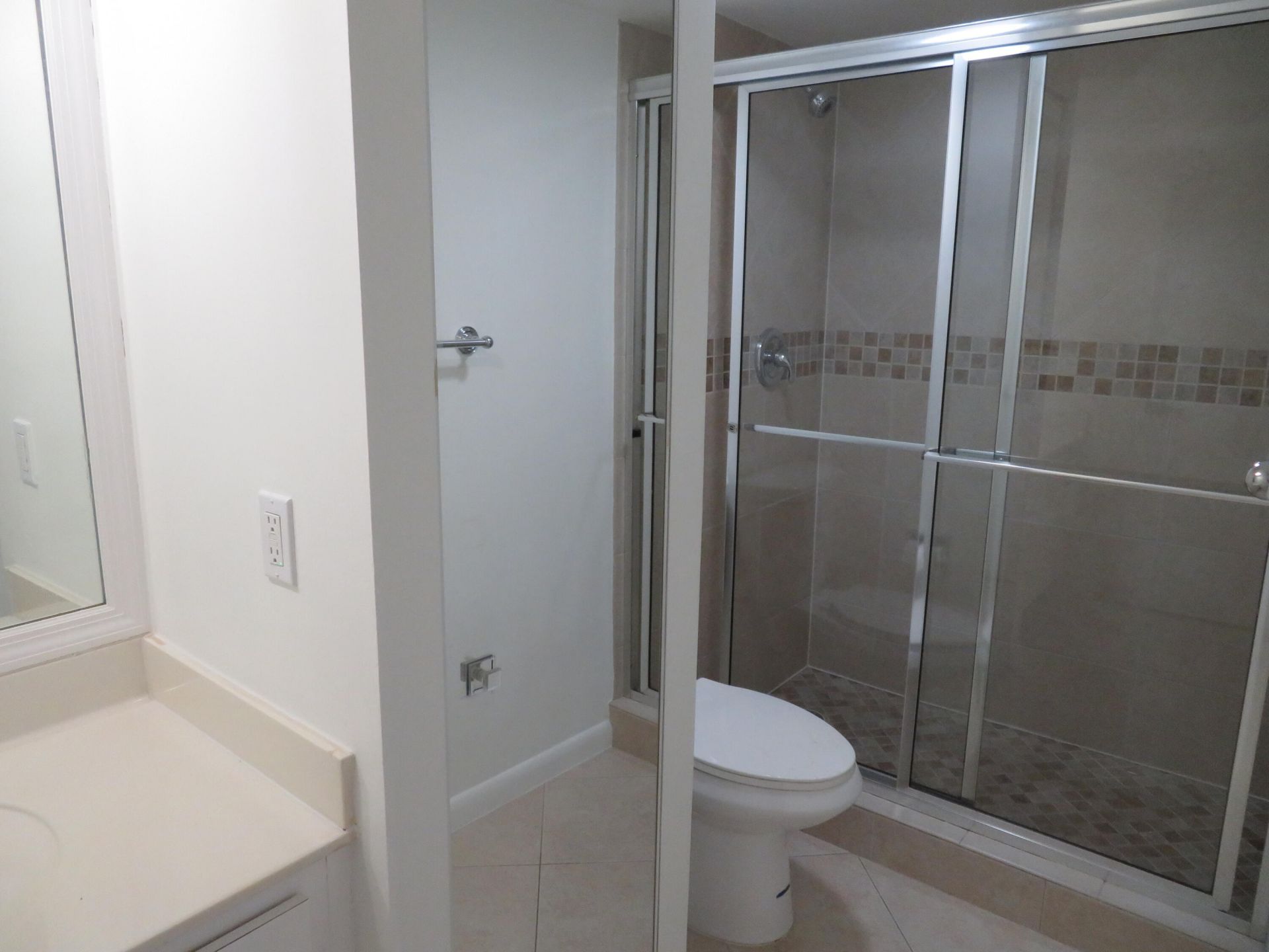 1700 Embassy Drive, Unit 708, West Palm Beach, FL 33401 Photo
