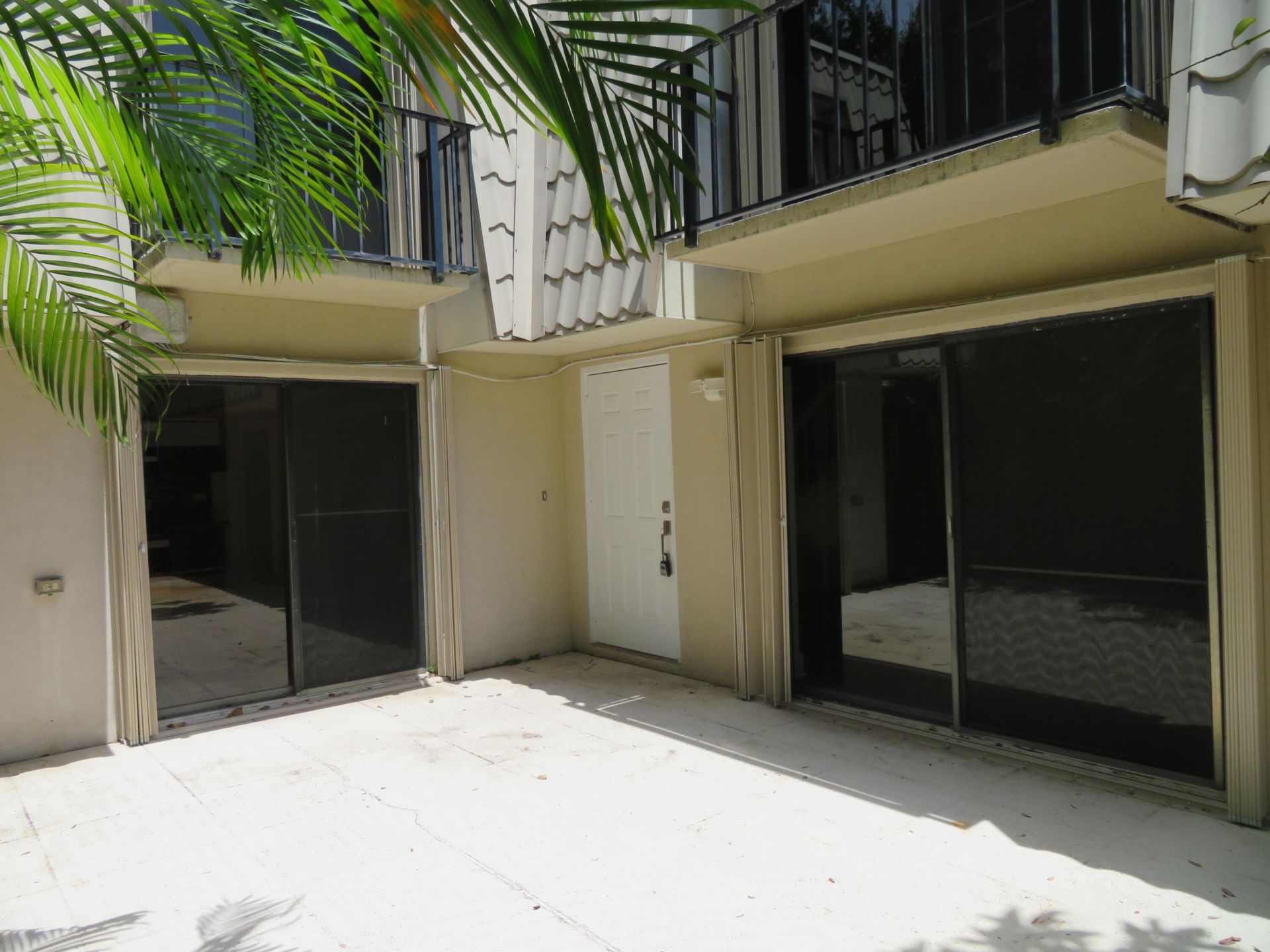 1700 Embassy Drive, Unit 708, West Palm Beach, FL 33401 Photo