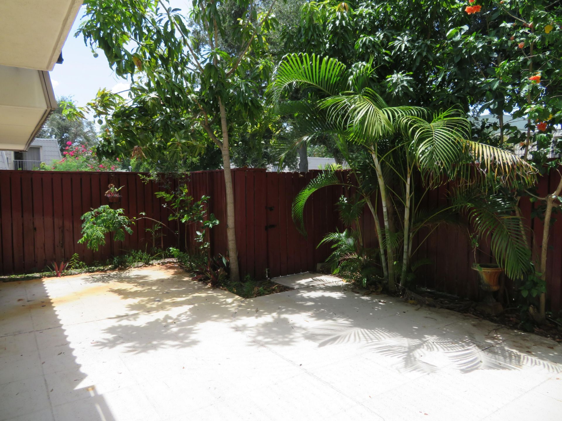 1700 Embassy Drive, Unit 708, West Palm Beach, FL 33401 Photo