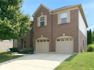 1928 Bellbrook Woods Court, Bellbrook, OH 45305