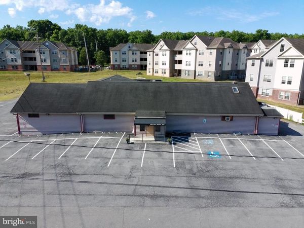 100 HOT POINT AVENUE , SHIPPENSBURG, PA 17257