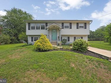 2109 BERKELEY DRIVE, VINELAND, NJ 08361